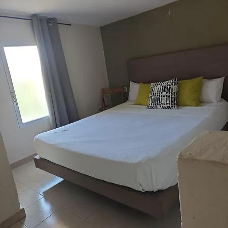 Konukevi Cafe Soles Denia